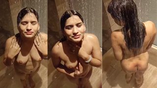 Desi Hot Girlfriend Sucking Boyfriend Dick In Bathroom Xxx