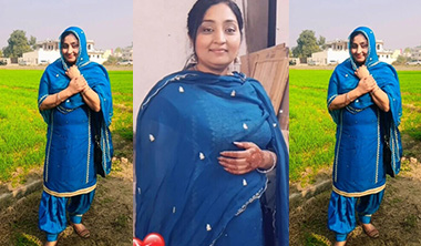 Desi Tanker Horny Punjabi Milf Showing & Fucking Pussy
